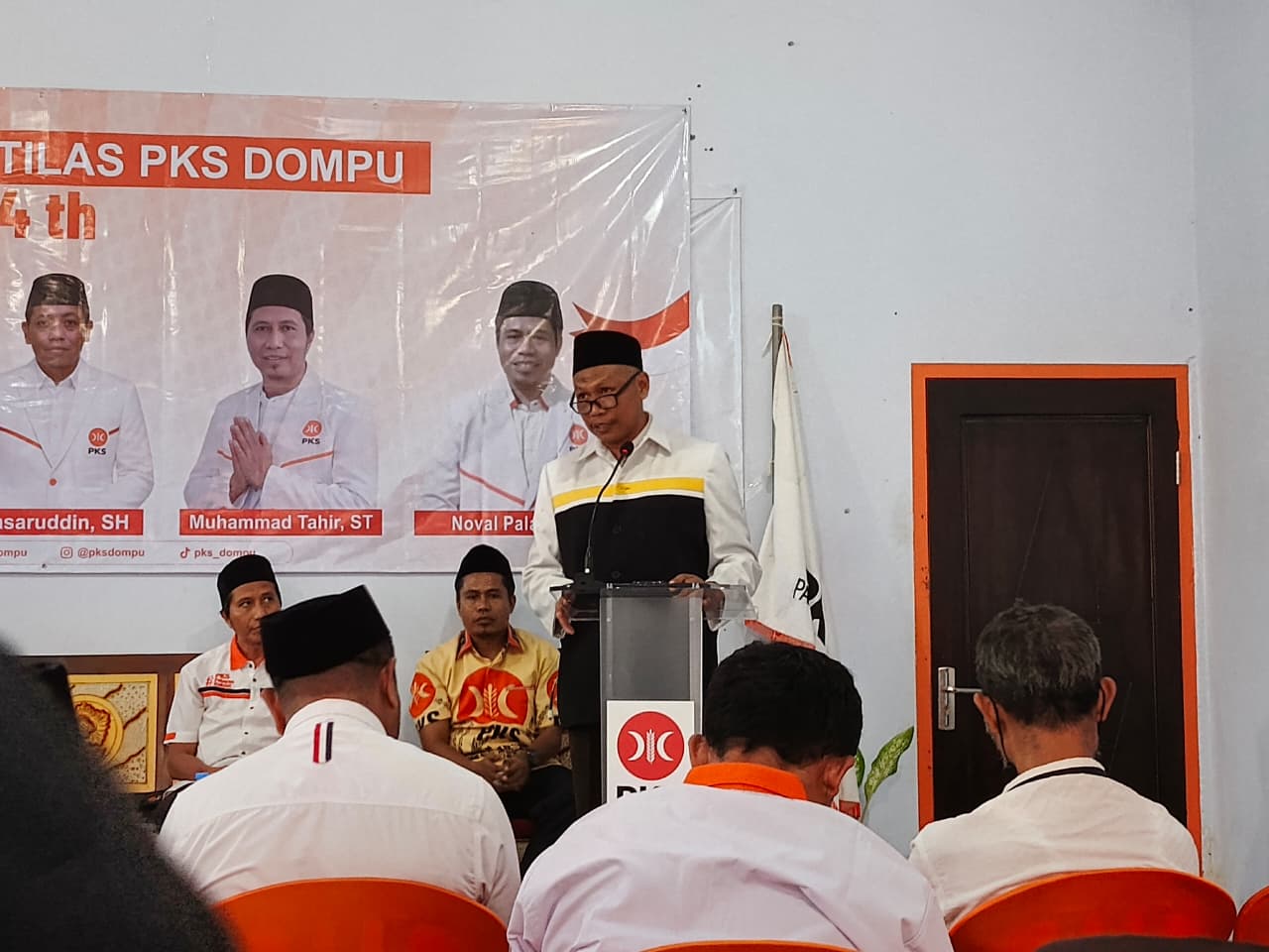 Napak Tilas Generasi Kedua; Dari Satu Kursi Menuju Tiga Kursi